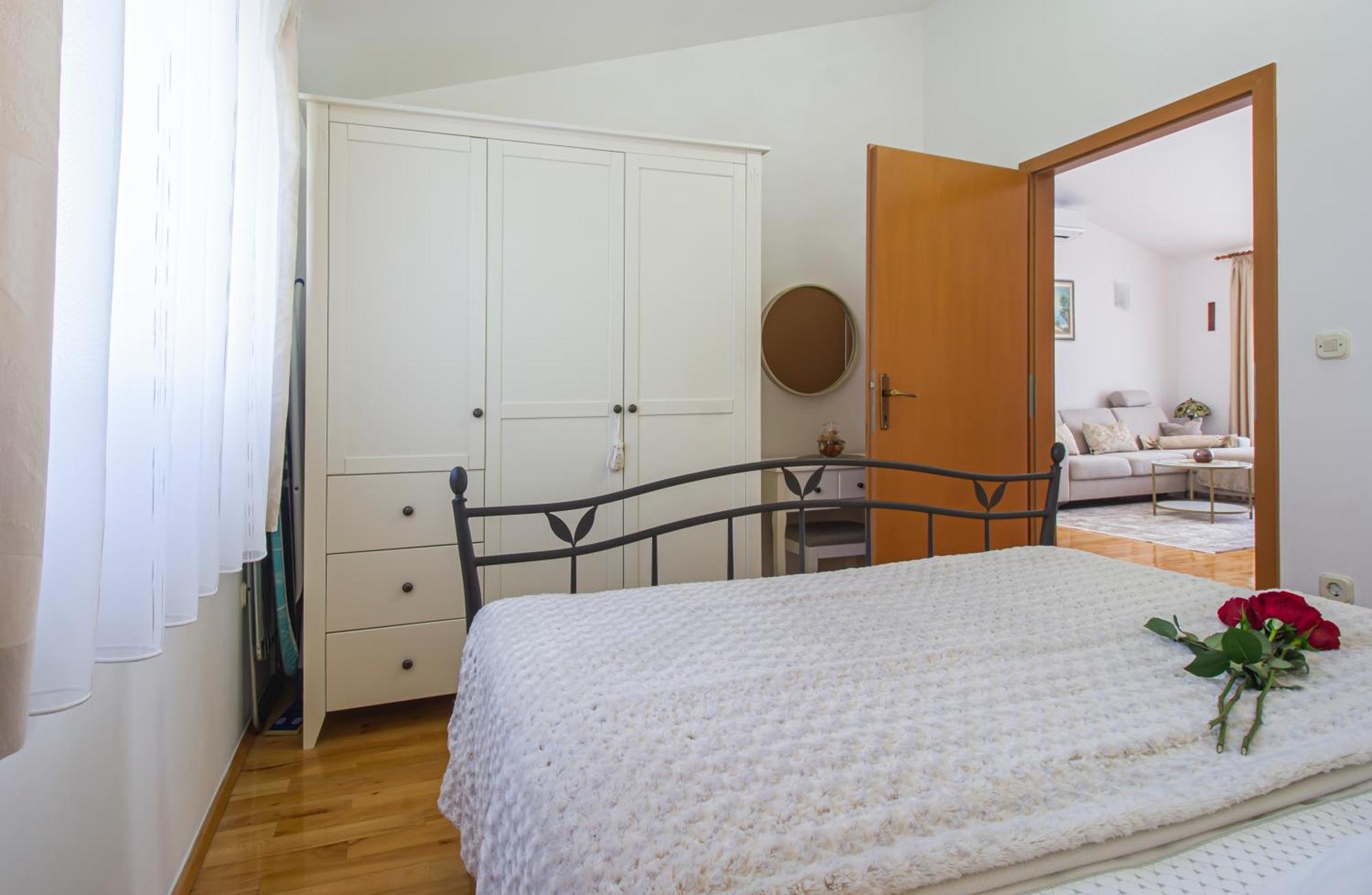 Apartment Anita With Amazing Sea View Makarska Dış mekan fotoğraf